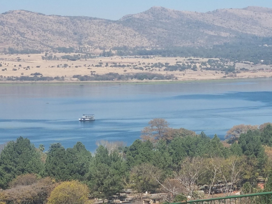 Commercial Property for Sale in Kosmos Ridge North West